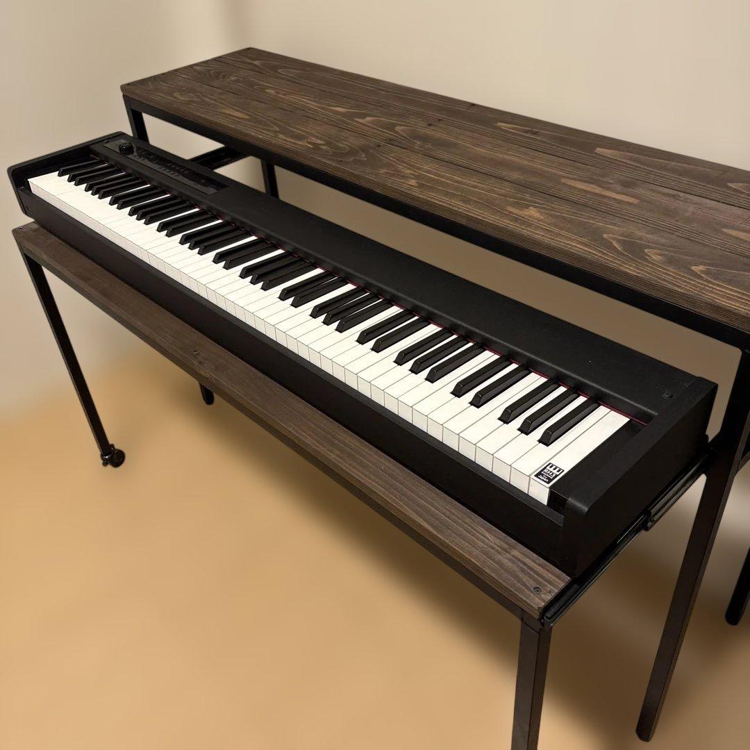 たん　 ダークブラウン木製二段テーブル,DT,電子ピアノ,ラック,植物