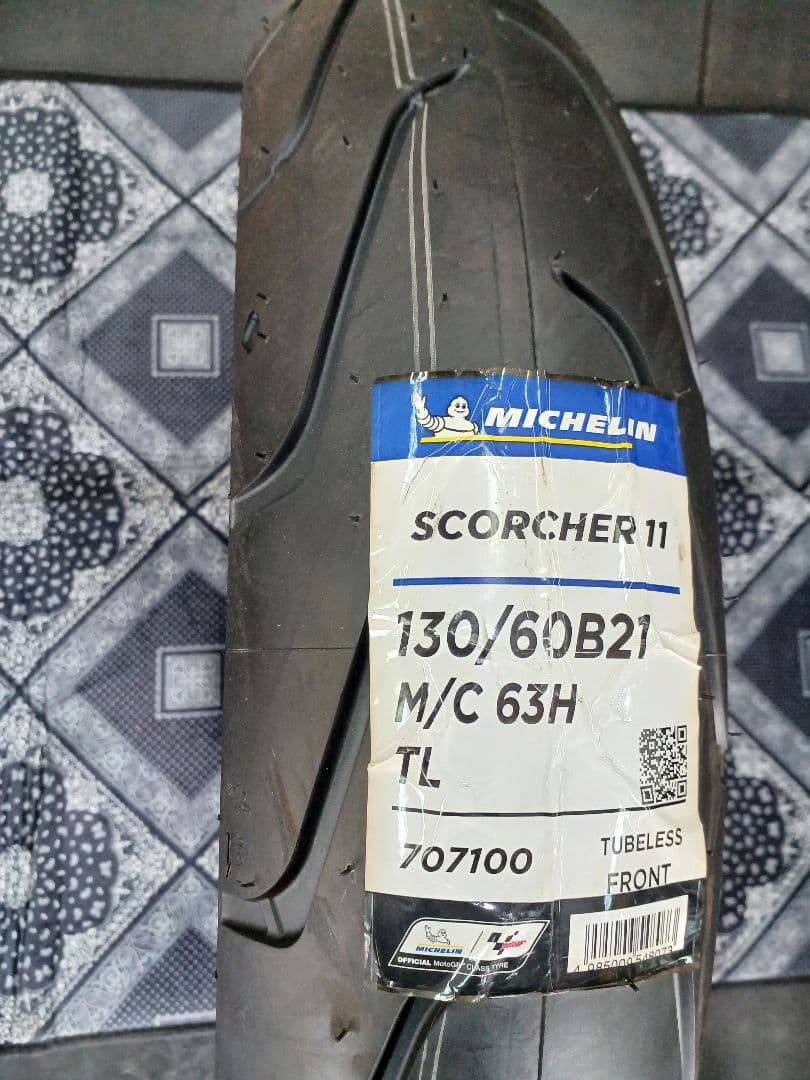 ハーレーFXBRSミシュラン SCOOTER II 130/60B21 未使用！