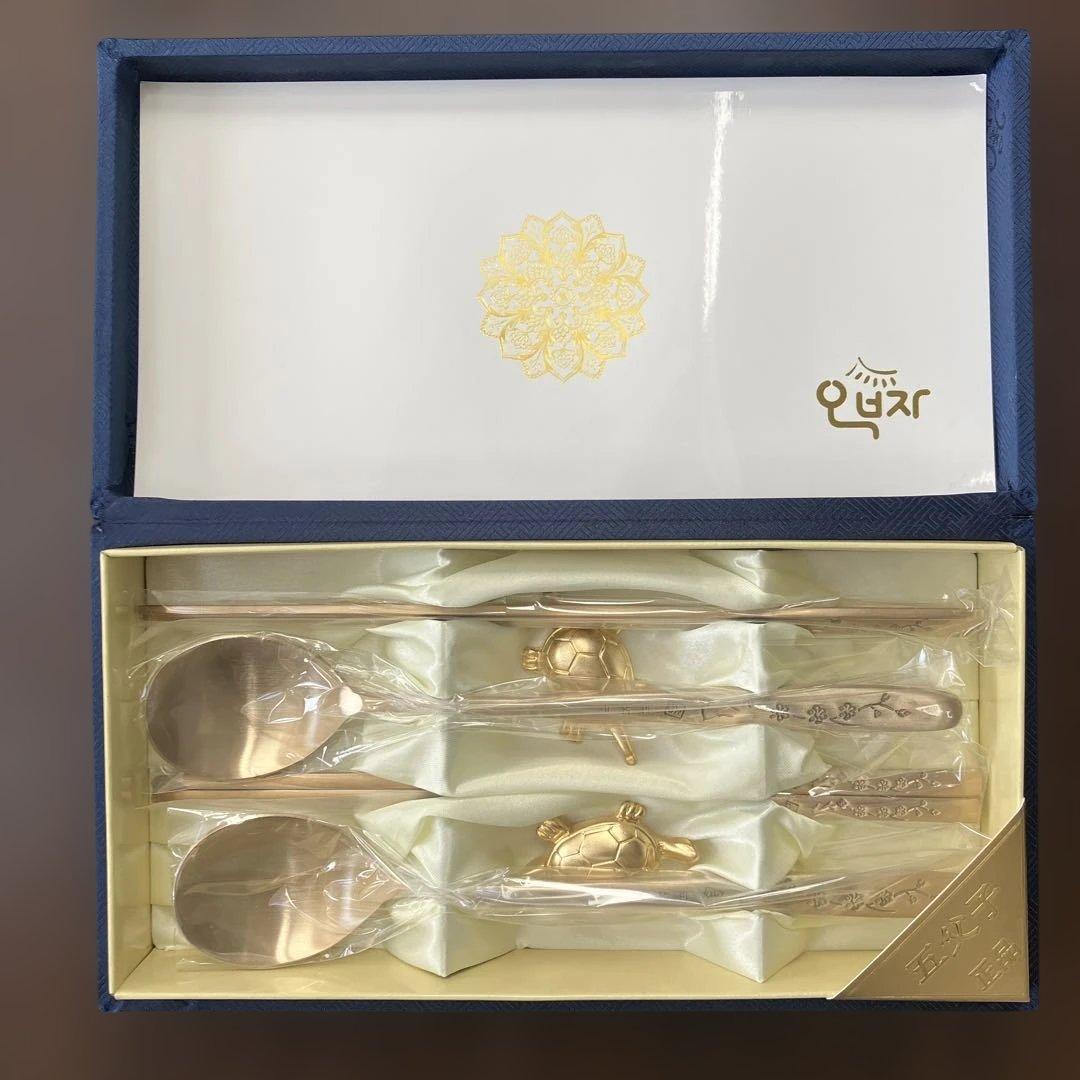 韓国　五父子　正品　スプーン、はし　箸置きペアセット