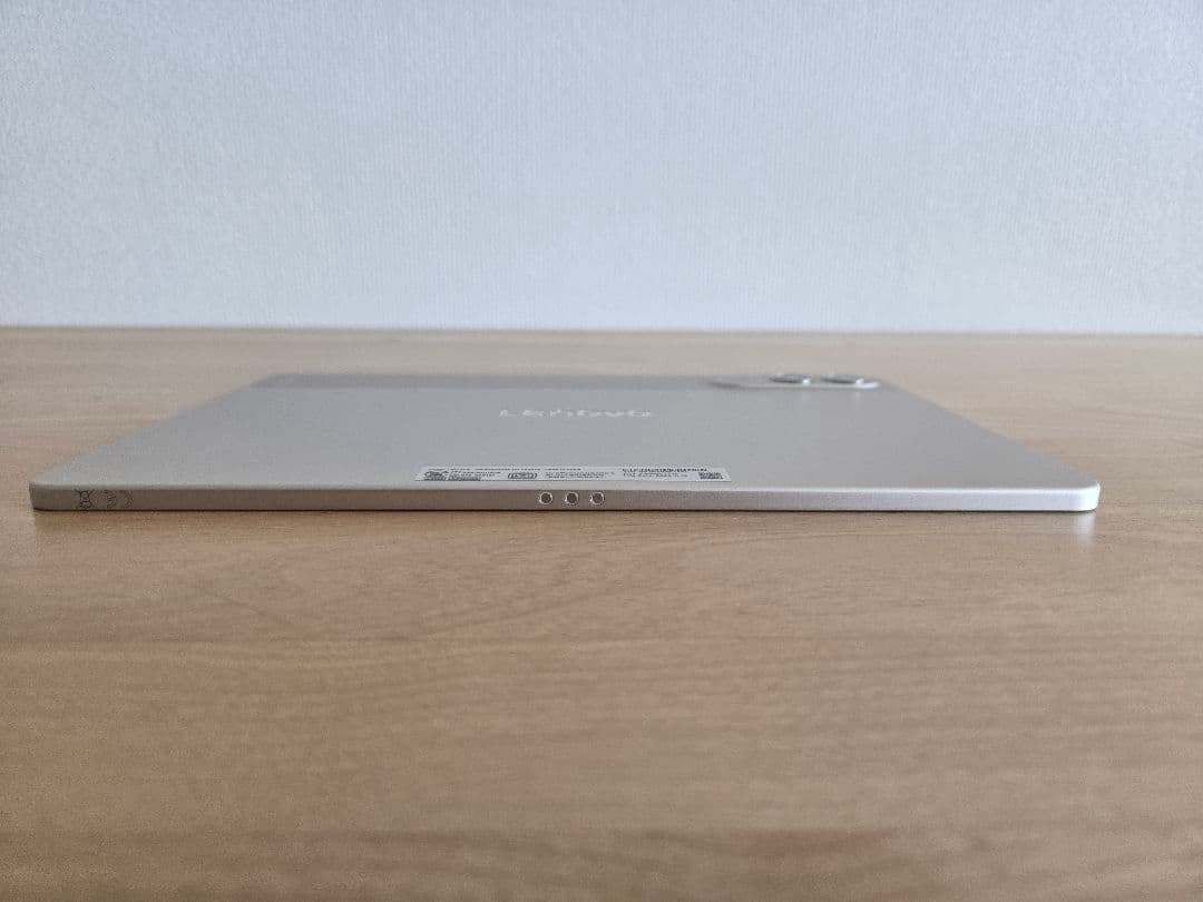 新品同様Lenovo Yoga Tab 11インチ最新型 +純正キーボードパック