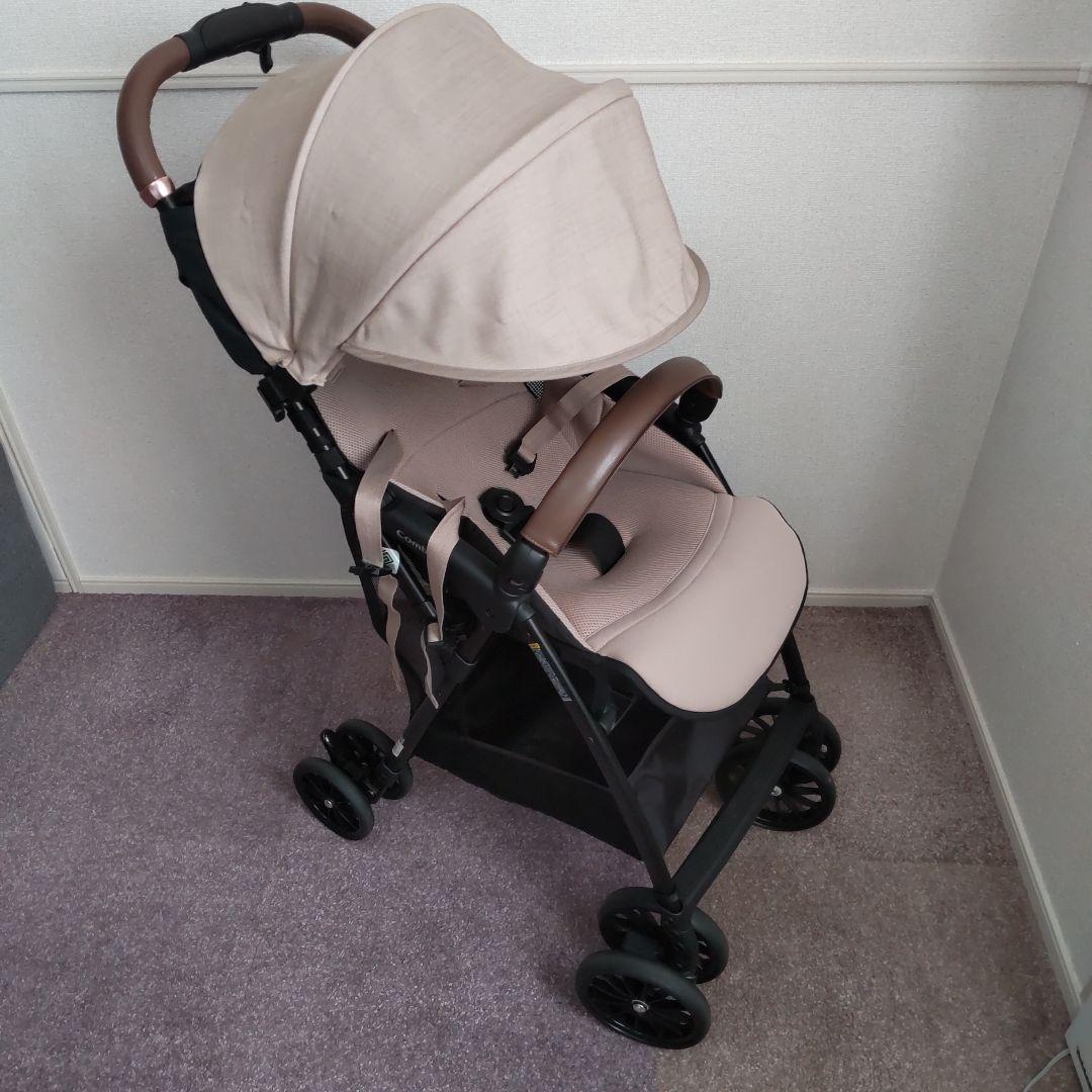 コンビ　ベビーカー　Acbee plus ベージュ