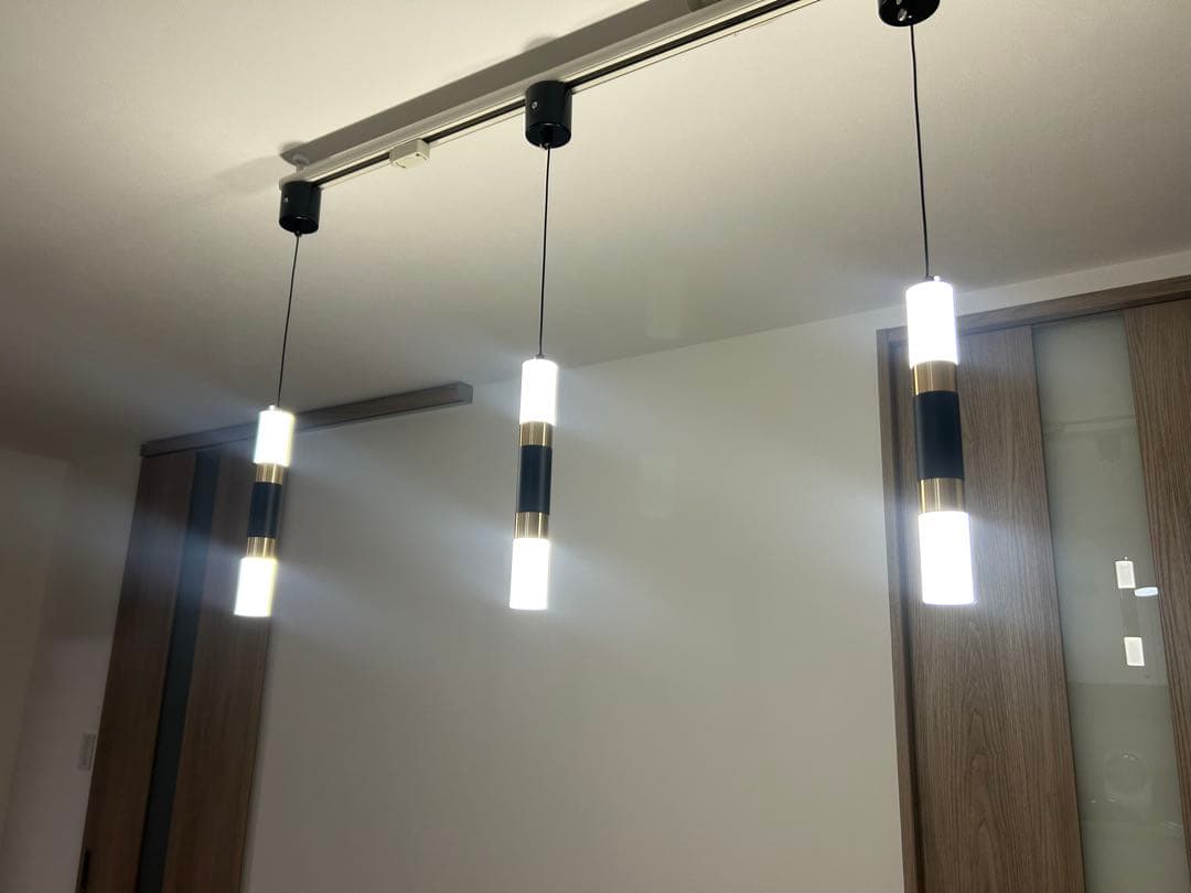 高級モダン 3灯ペンダントライト ホワイト・ブラック・ゴールド