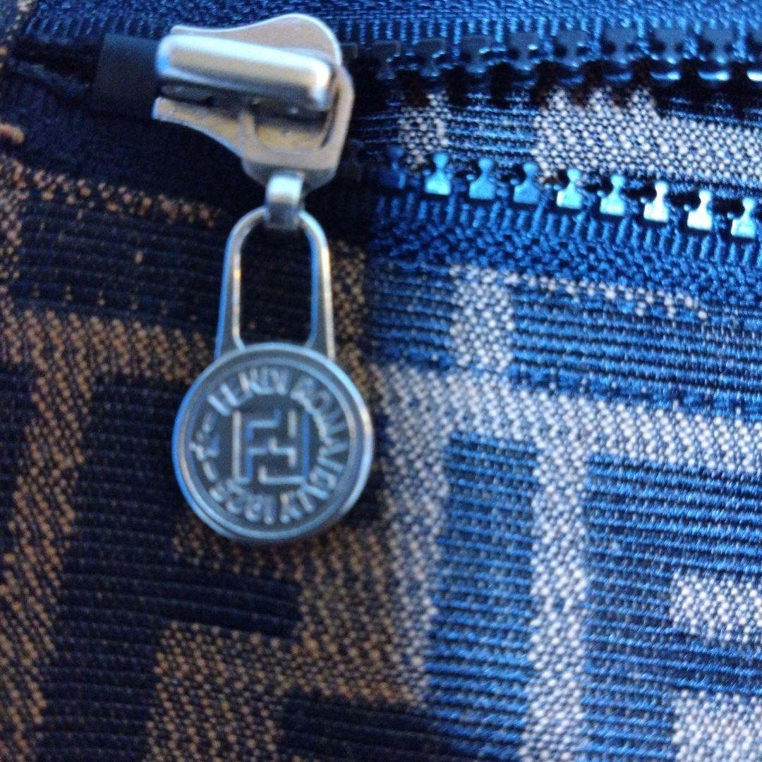 フェンディ アウター シャンパー 裏地は黒 リバーシブル ズッカ柄　茶✕黒