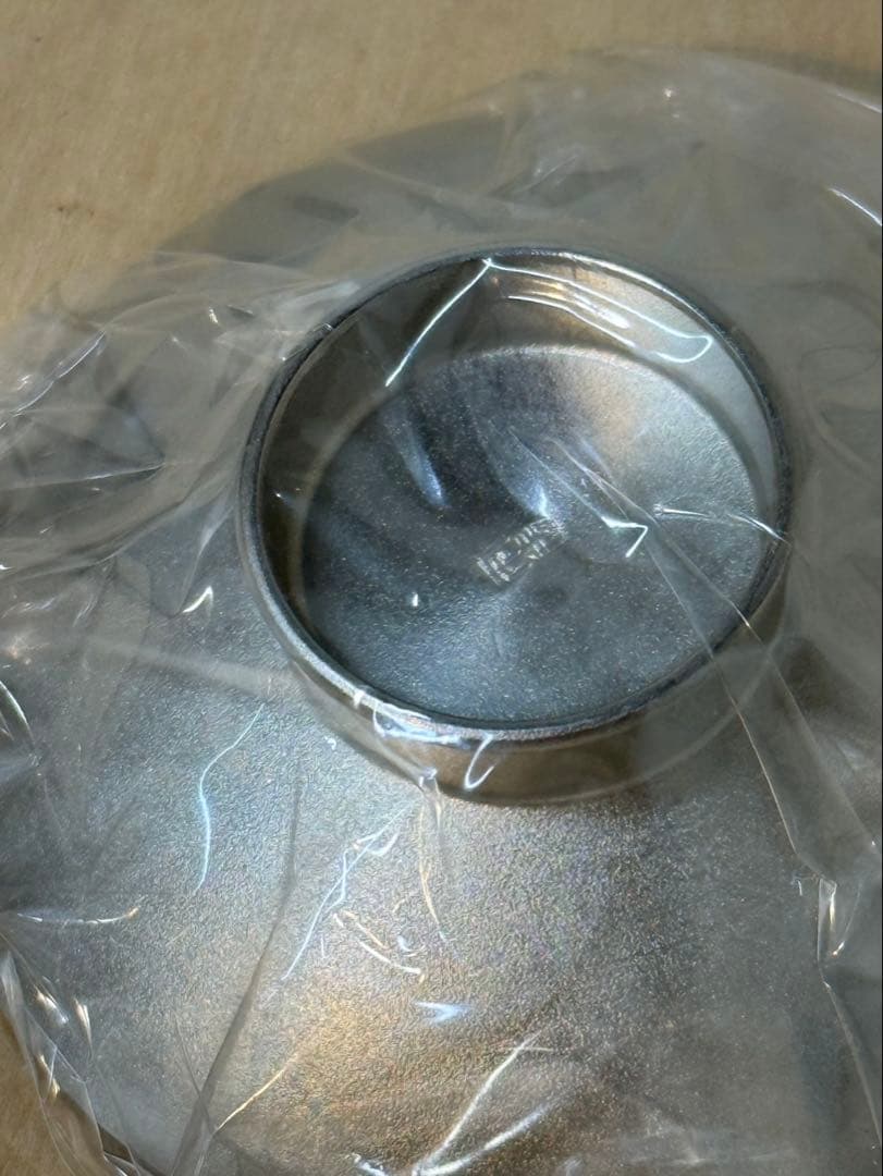 錫製三ツ重盃と黒塗の盃台のセット