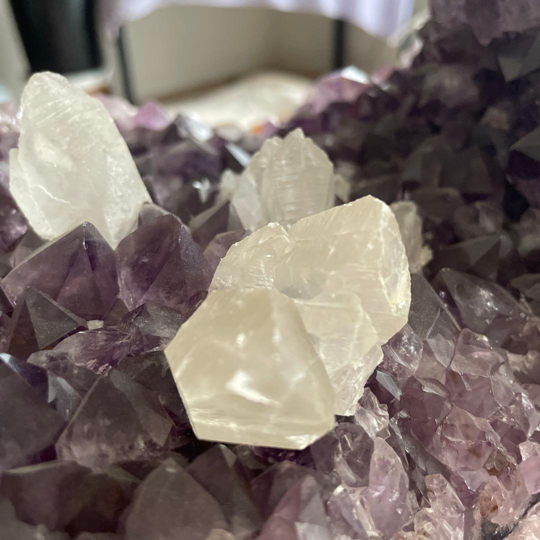 アメジストとクォーツの結晶塊