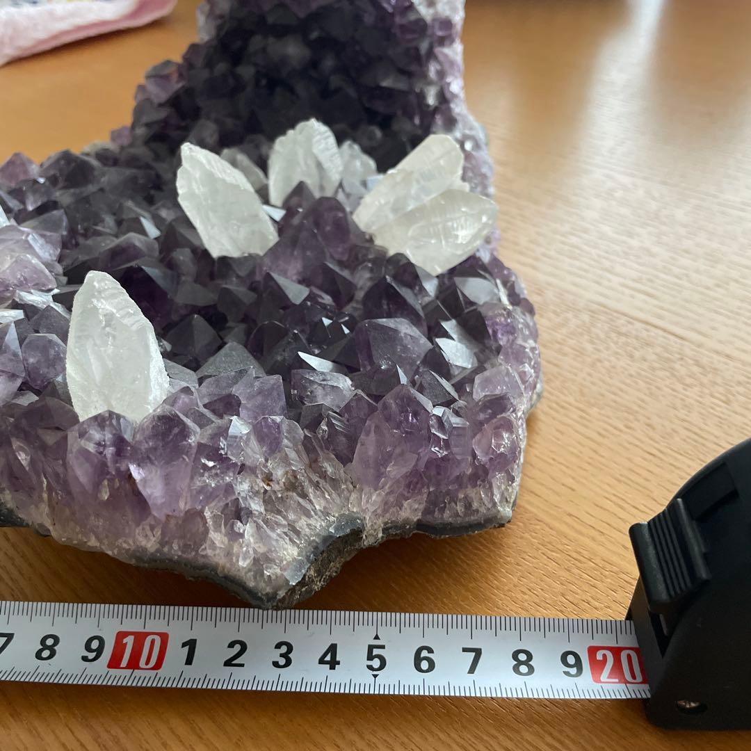アメジストとクォーツの結晶塊