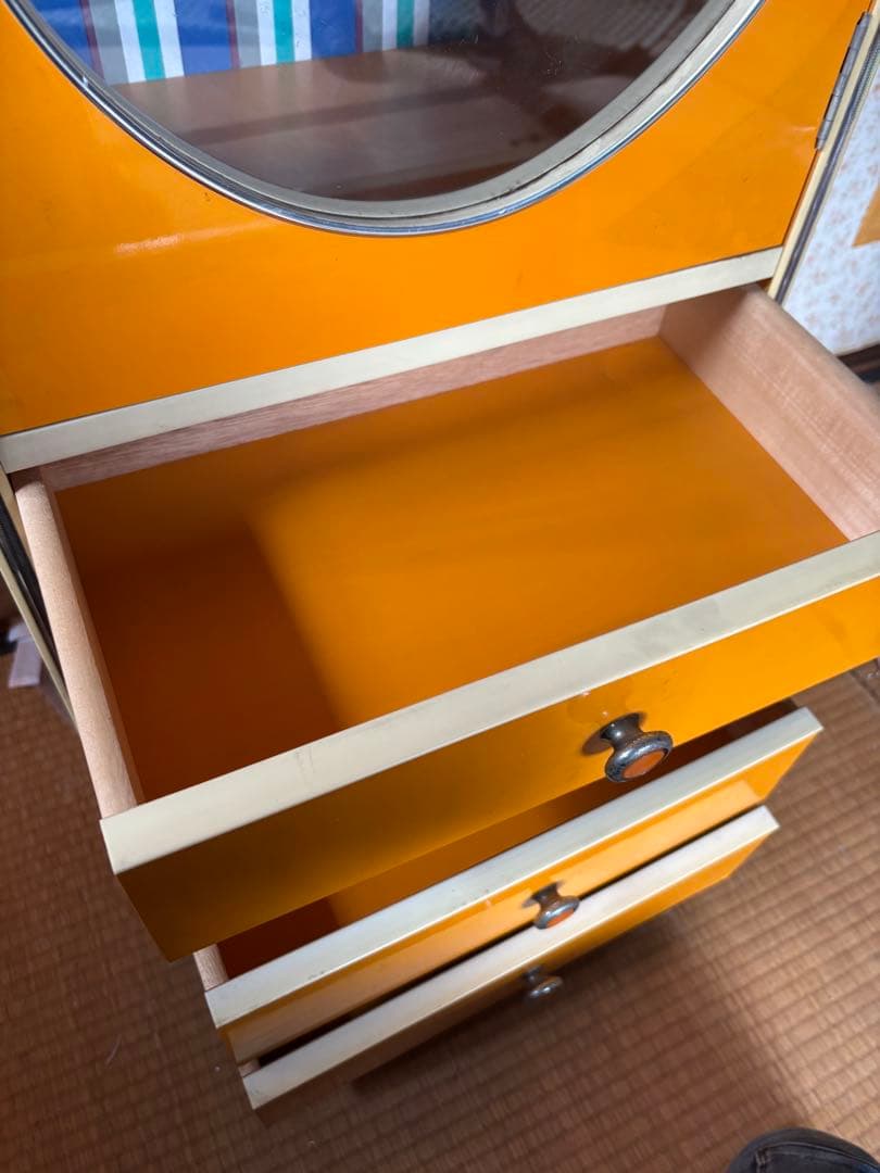 食器棚 昭和レトロ レトロポップ オレンジ イエロー キャビネット 収納棚 本棚