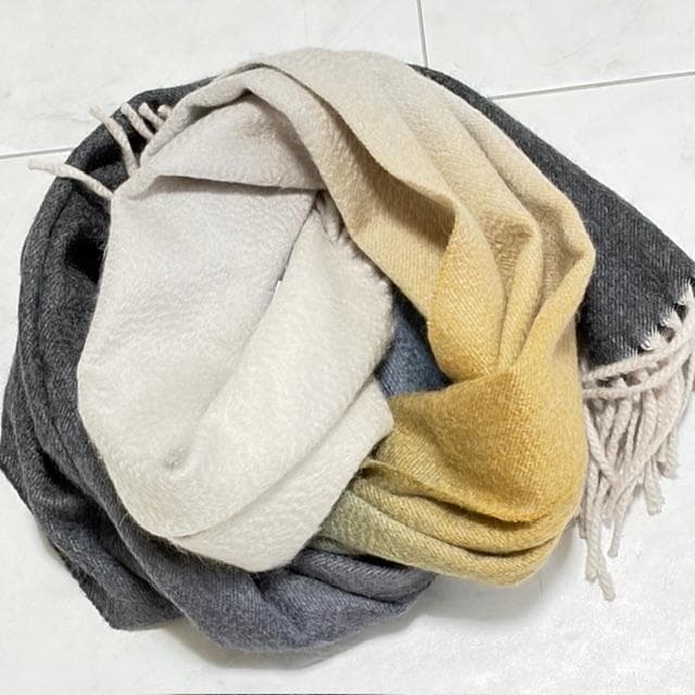 新品シール付★ベグアンドコー カシミアマフラー 白、薄茶、灰、青のグラデーション