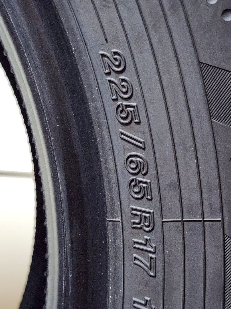 新車外し 225/65R 17 夏タイヤ　４本セット