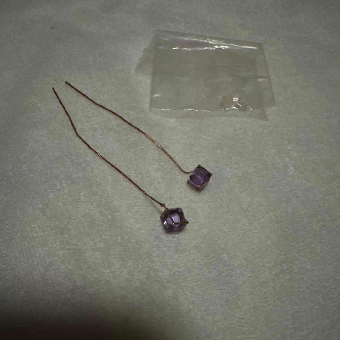 な*ん様 スタージュエリー　アメジスト　キューブピアス