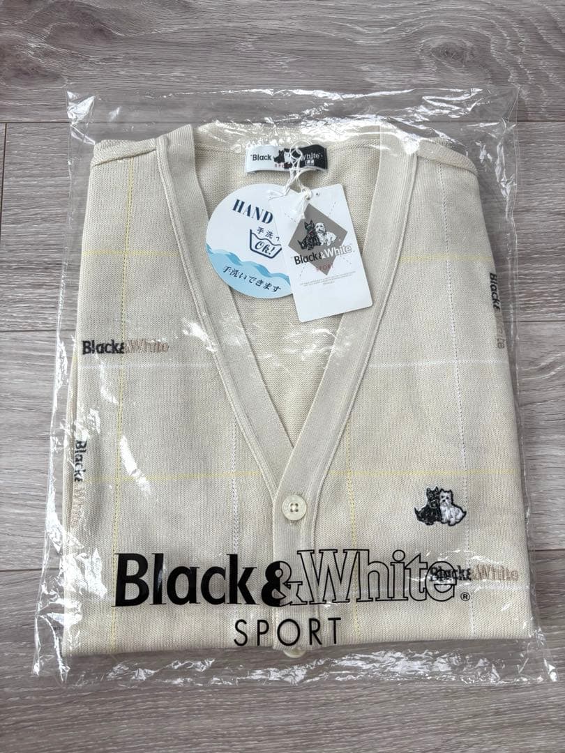 Black & White Vネック ベスト 新品未使用