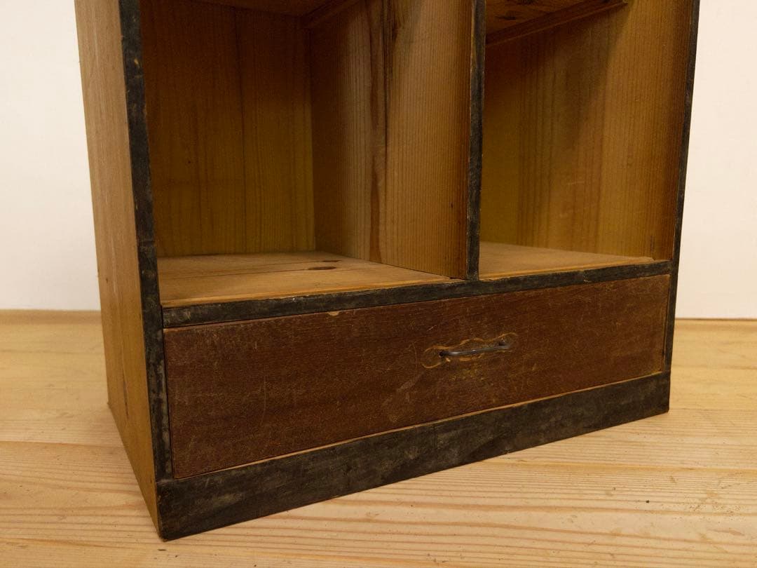 木製　収納棚　小ぶり　古道具　古家具　和家具　ビンテージ　アンティーク　レトロ