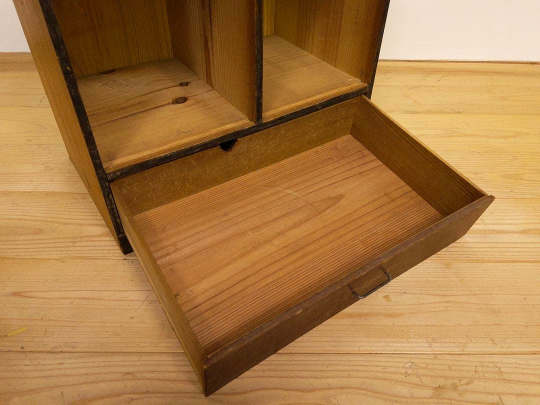 木製　収納棚　小ぶり　古道具　古家具　和家具　ビンテージ　アンティーク　レトロ
