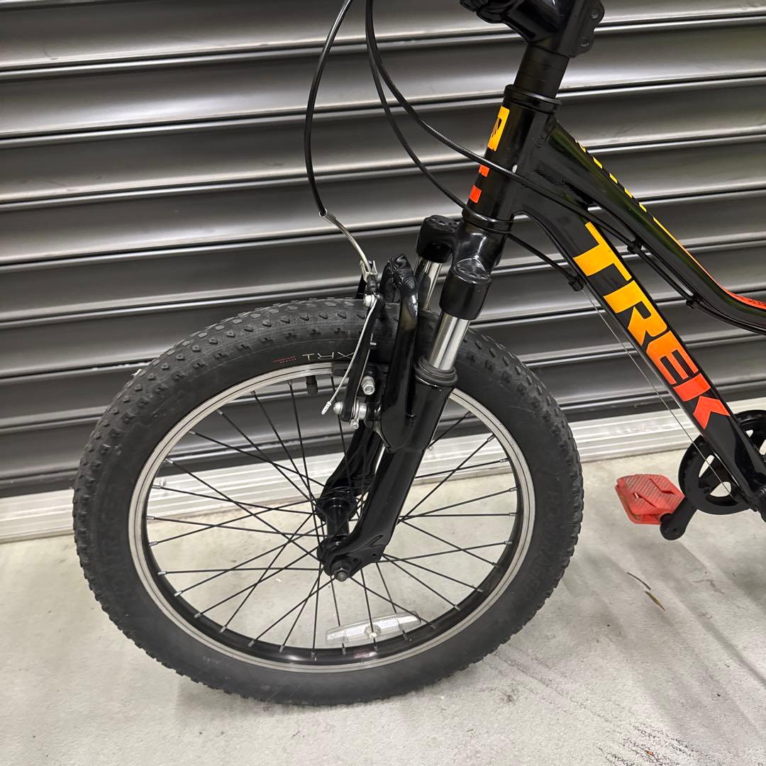 トレック　『PRECALIBER 20』　ブラック／オレンジ