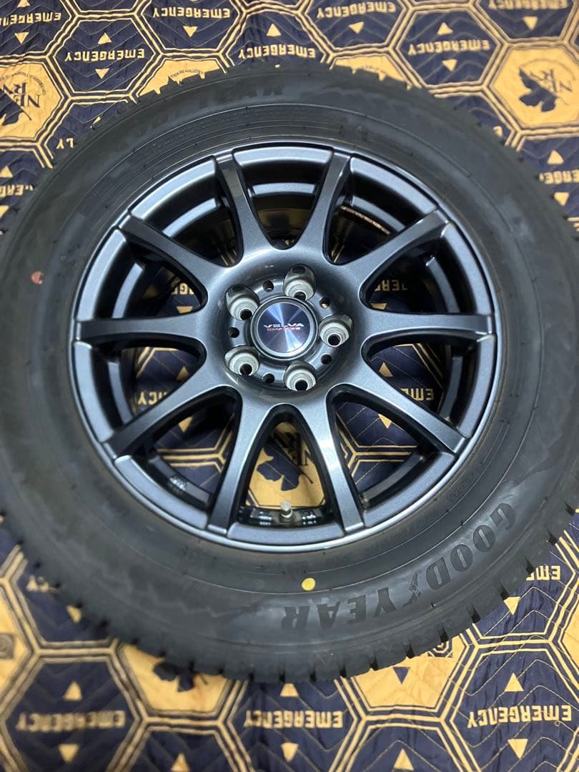 翌日発送 195/65R15 スタッドレスアルミホイール プリウス カローラなど