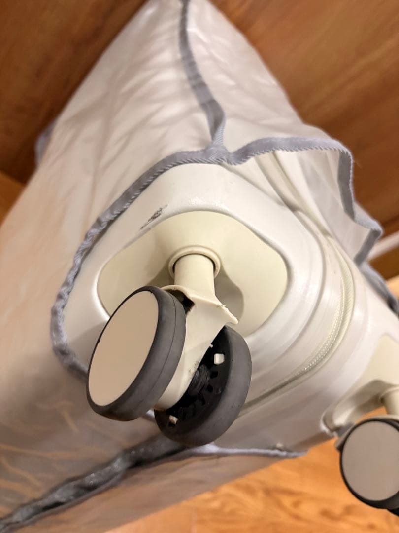 ノリッコ　プレミアム　乗れる　キャリーケース　スーツケース　グレージュ　カバー付