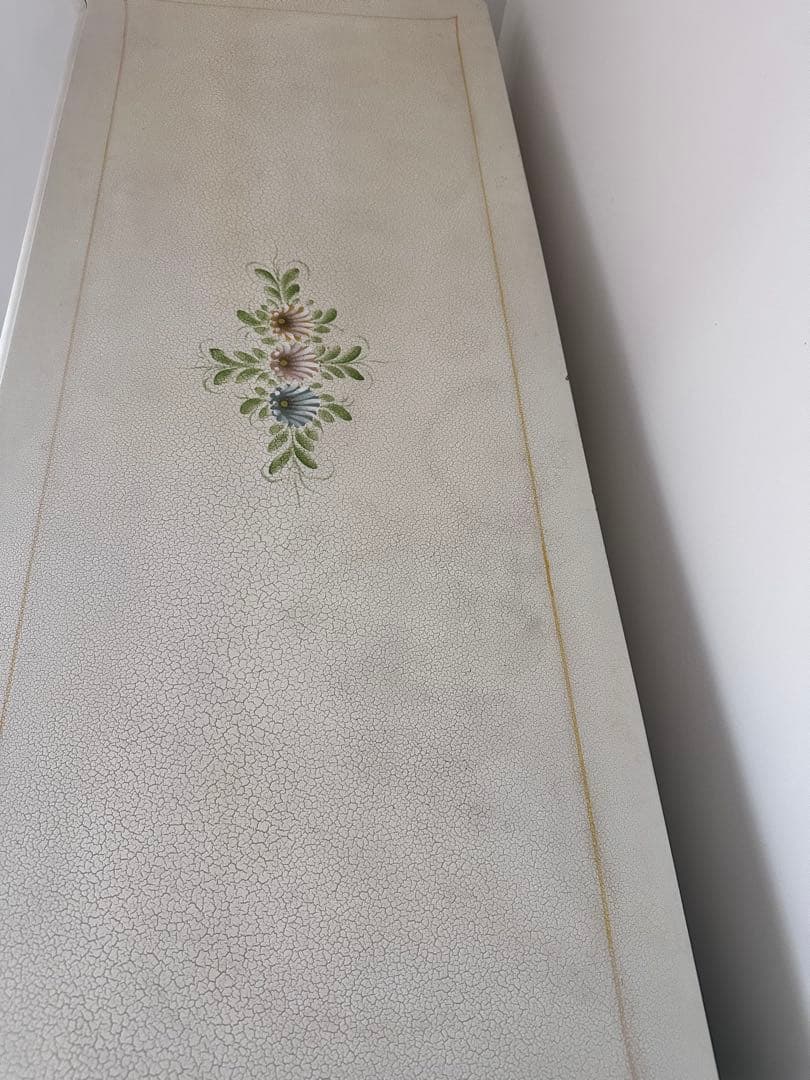 フローラ花柄ガラスキャビネット/ロココ調/お姫様白家具/クラック塗装