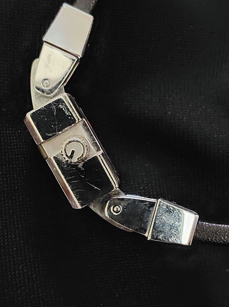 セール！美品 GUCCI　クォーツ ブラック ブレスレットタイプ 電池切れ