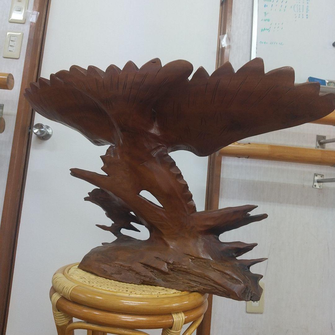 木彫り 鷹の彫刻 美術品 置物インテリア装飾