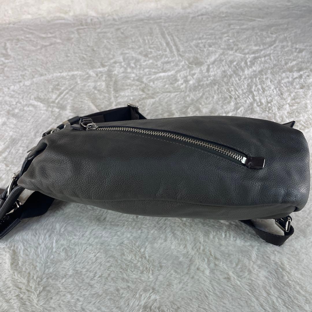 【美品】 COACH コーチ トンプソン ボディバッグ レザー