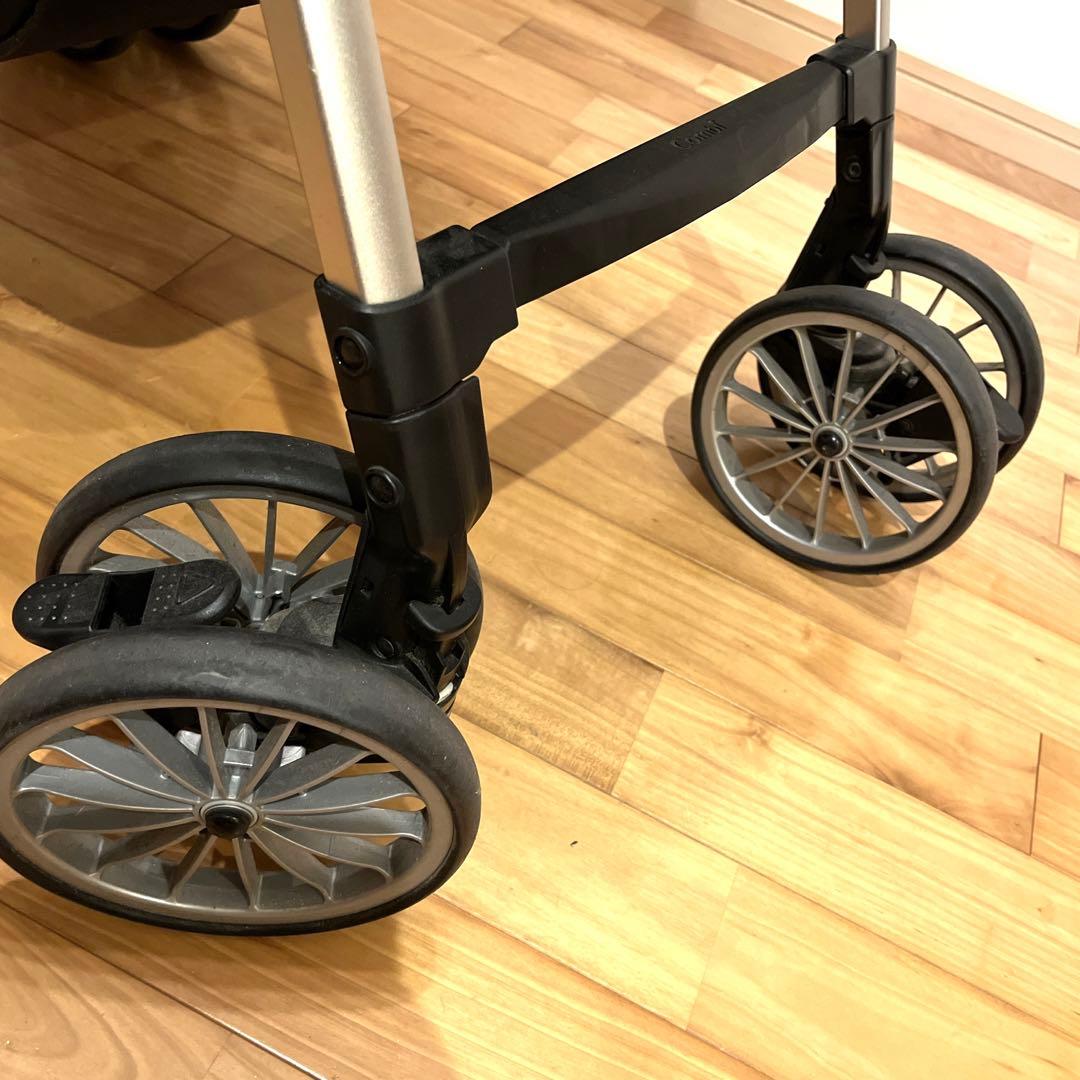 コンビ ベビーカー アンブレッタ4キャス エッグショック UH セピアブラウン