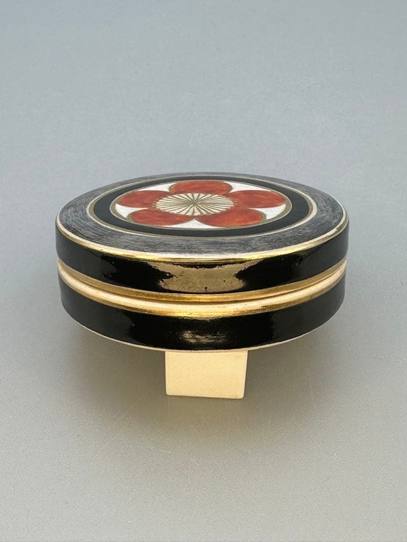 茶道具　香合　永楽善五郎　梅香合