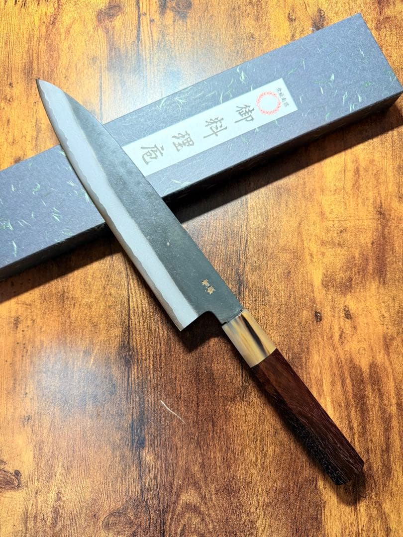 義弘作　和牛刀 本黒　包丁　8寸　青鋼　山脇刃物製作所　黒檀白水牛八角柄