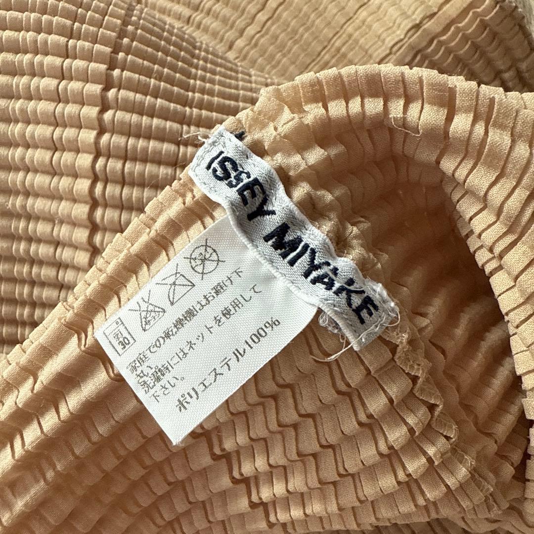 ISSEYMIYAKE イッセイミヤケ 半袖プリーツ ブラウス 2