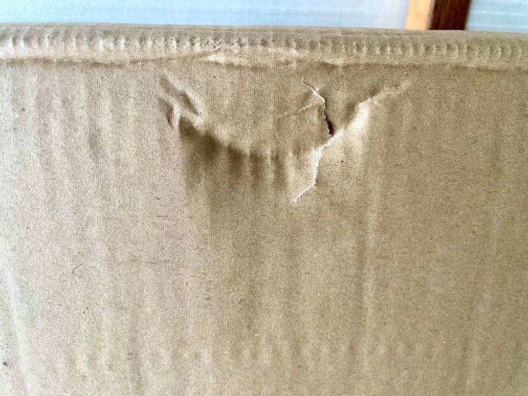 ダイニングテーブルのみ：新品、未開封【幅135cm×奥行80cm×高さ69cm】