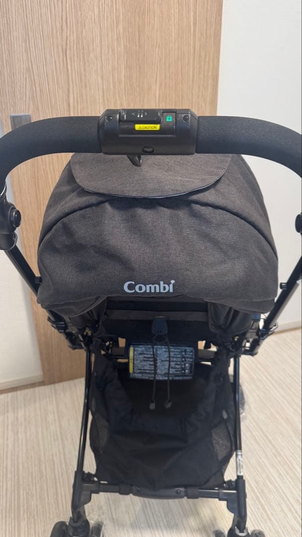 美品　Combi スゴカルα compact エッグショック AW
