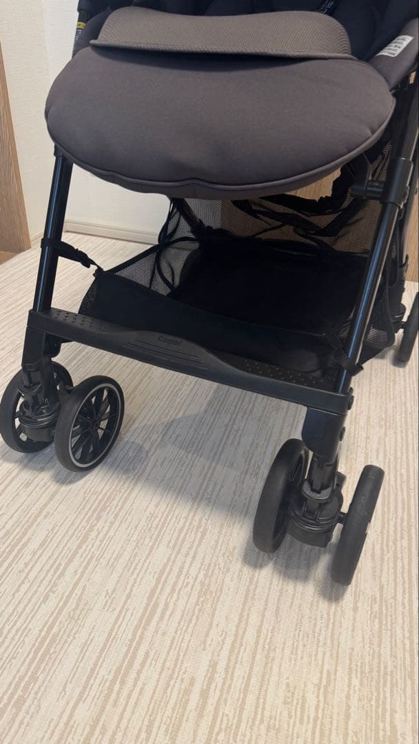 美品　Combi スゴカルα compact エッグショック AW