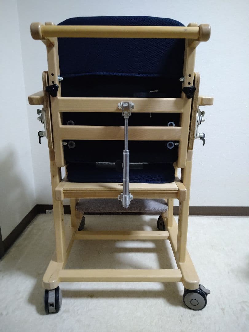 座位保持椅子　子供用介護椅子 調整可能