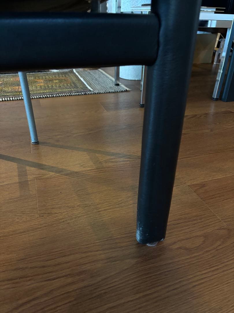 ビンテージレザーアームチェアー②