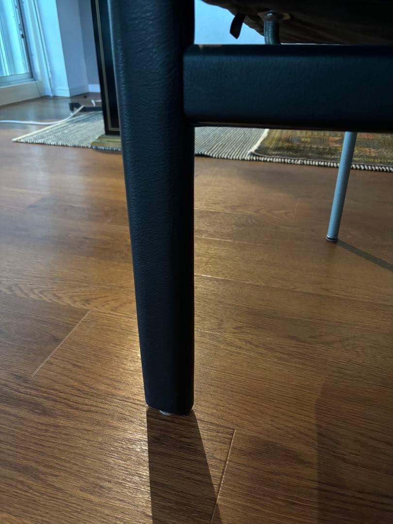 ビンテージレザーアームチェアー②