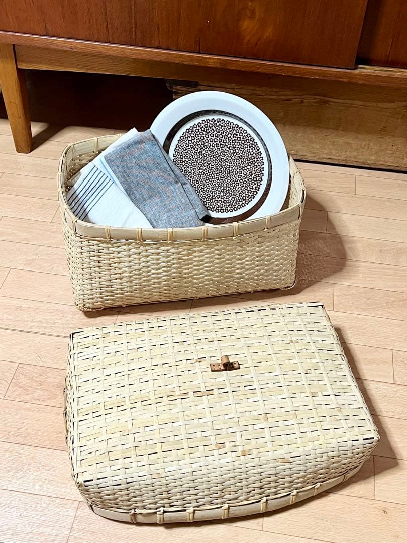 ワランワヤン　カゴ・蓋つきバスケット・竹かご・蓋つきカゴ