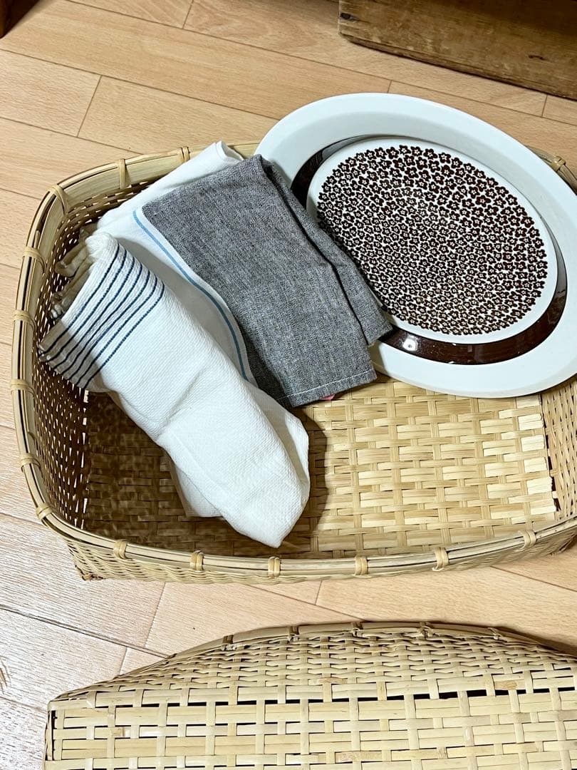 ワランワヤン　カゴ・蓋つきバスケット・竹かご・蓋つきカゴ