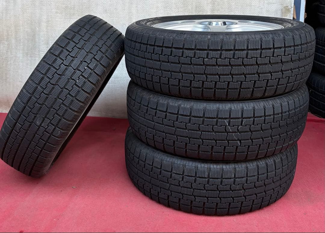 年式2021年15インチ社外ホイールice frontageスタッドレス4本