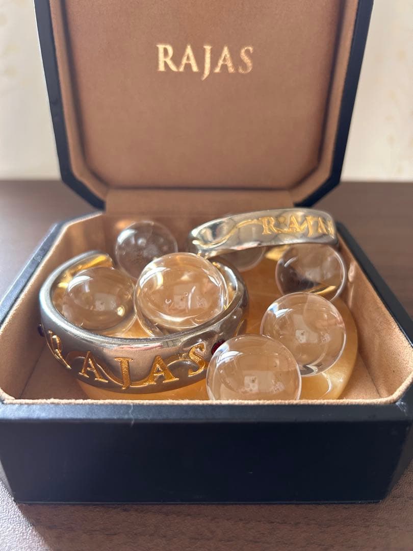 【美品・お得セット】RAJAS ラジャスリング大・小＋水晶8個＋ケース付