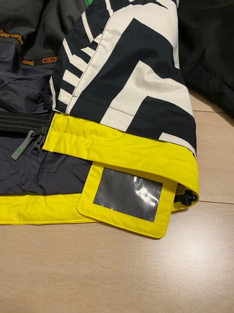 スノーボードウェア　Lサイズ