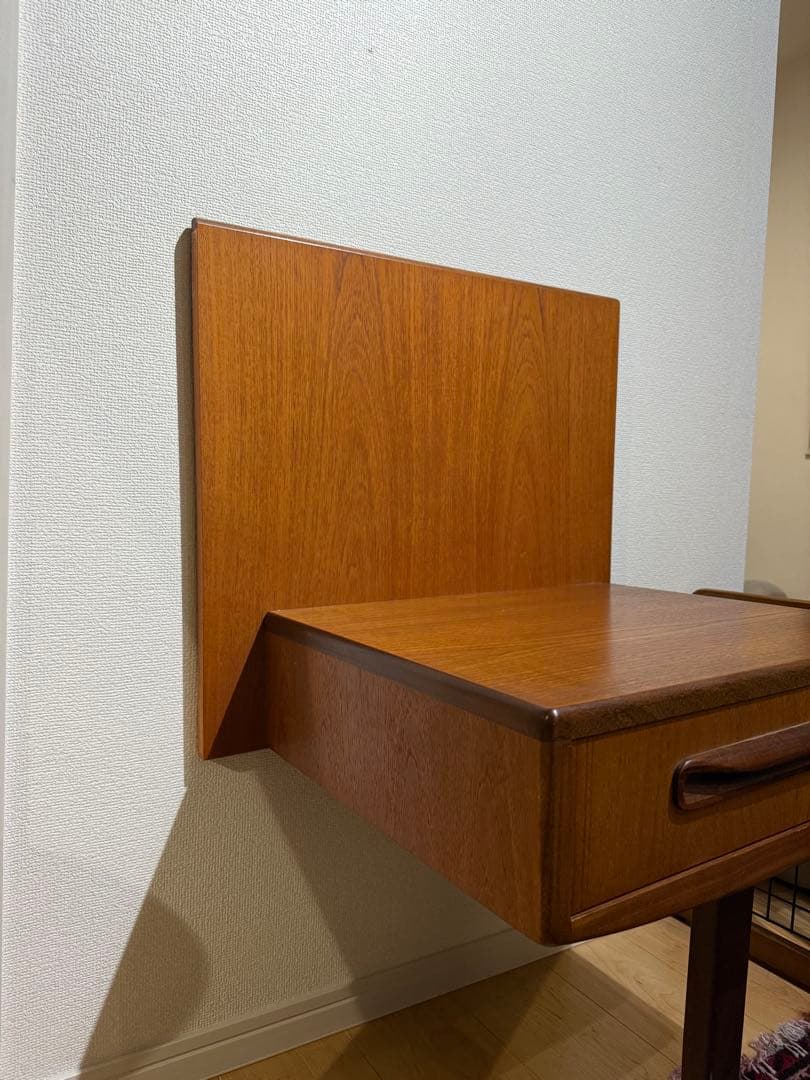 s*h様 G-PLAN ナイトテーブル　サイドボード