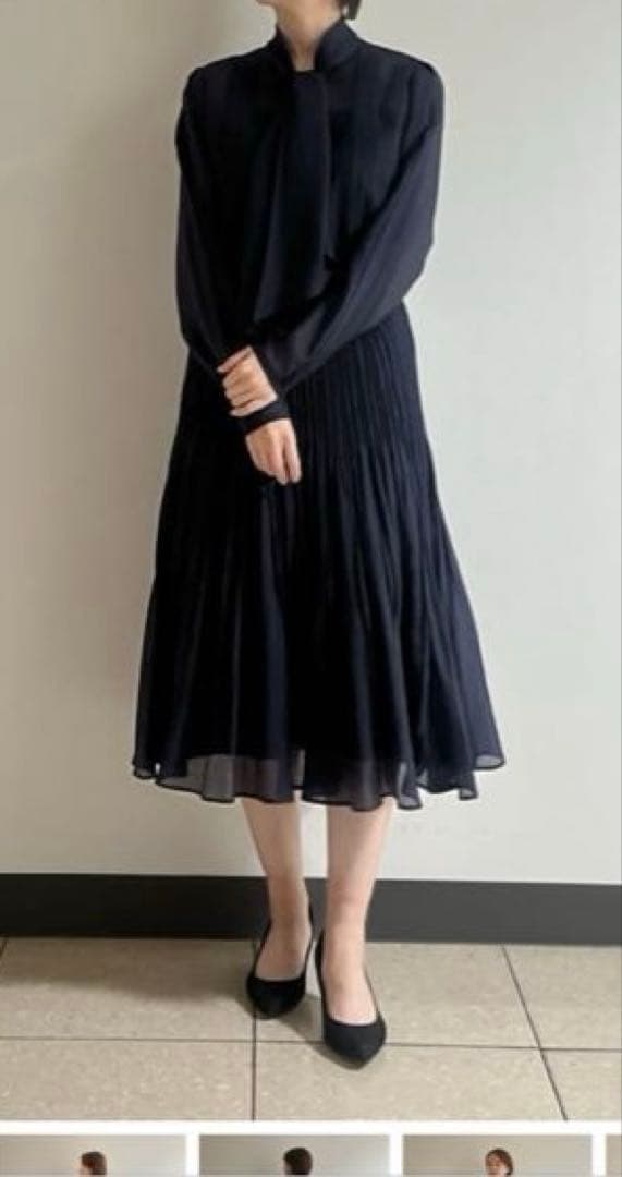 エポカ・シアークロス プリーツスカート