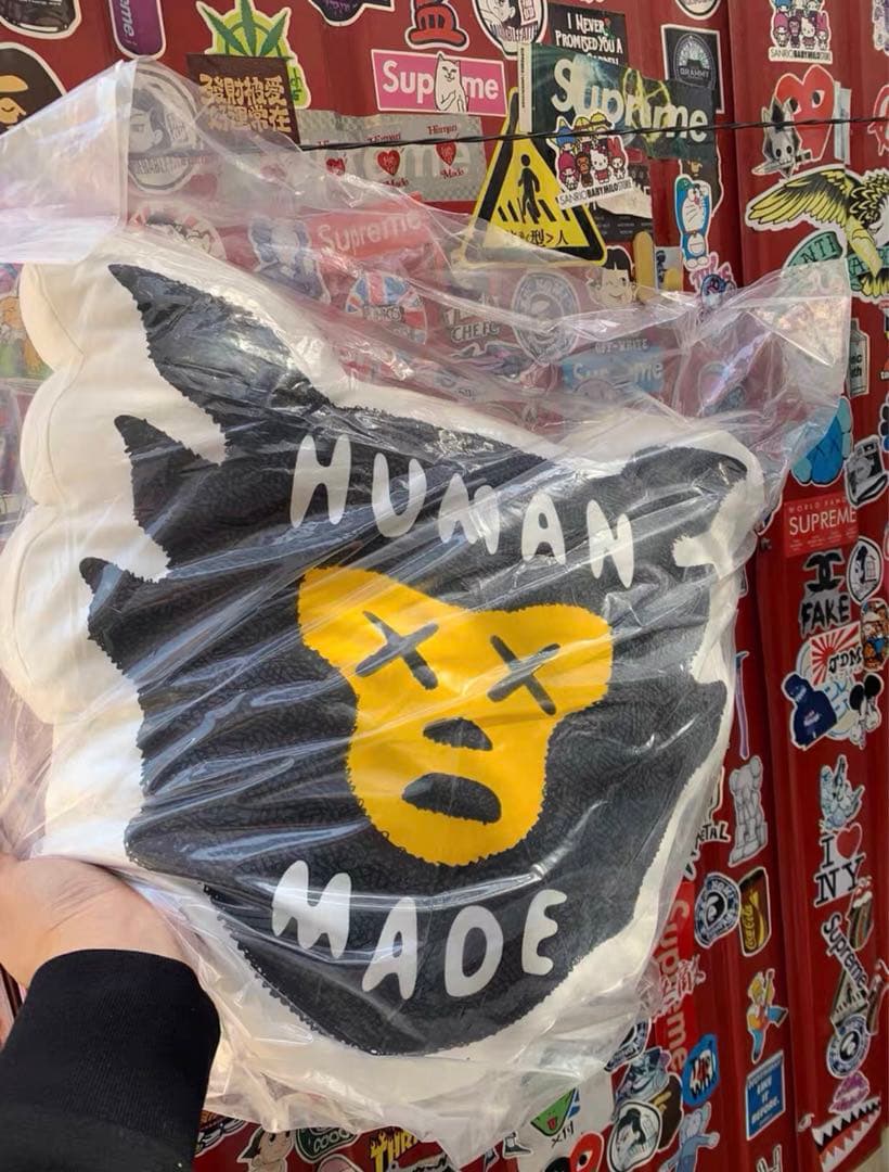 HUMAN MADE CUSHION KAWS クッション