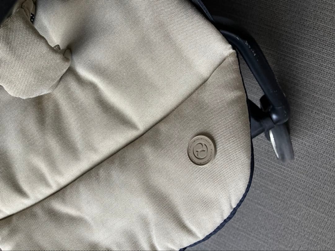 cybex サイベックス EEZY SB2 ベビーカー ベージュ　22kgまで