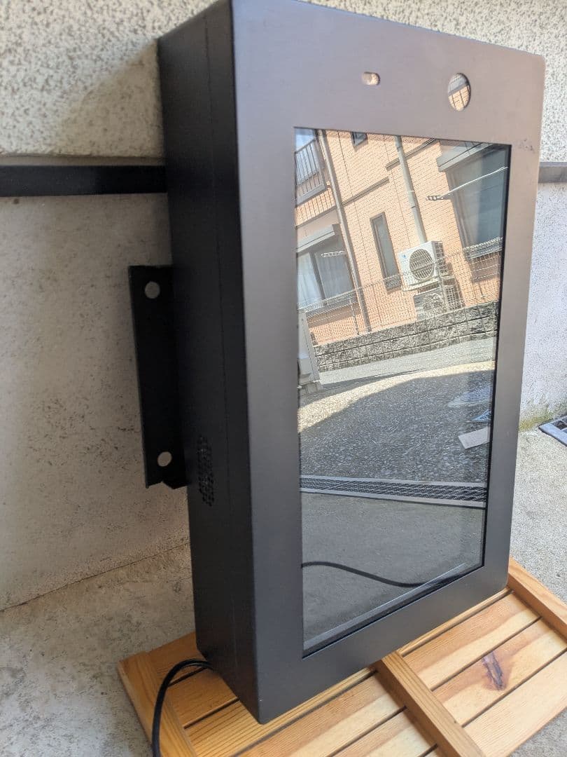 屋外防水設計 21.5型 デジタルサイネージ（タッチパネル・Android搭載）