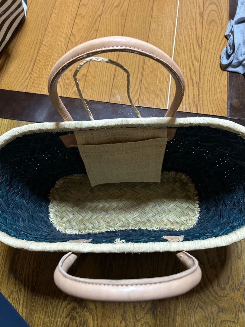 フランスマダガスカルのマルシェバック　ダークグリーン かごバッグ　貴重品　SS