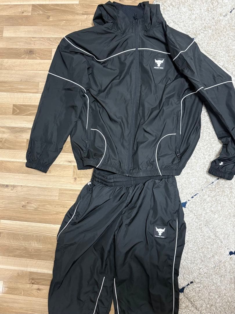 PROJECT ROCK ジャージ上下セット ブラック　アンダーアーマー