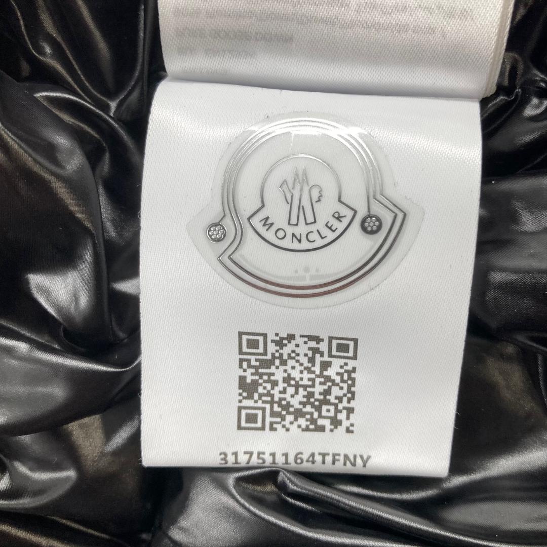 極美品 MONCLER モンクレール　ダウンベスト　ブラック　5サイズ