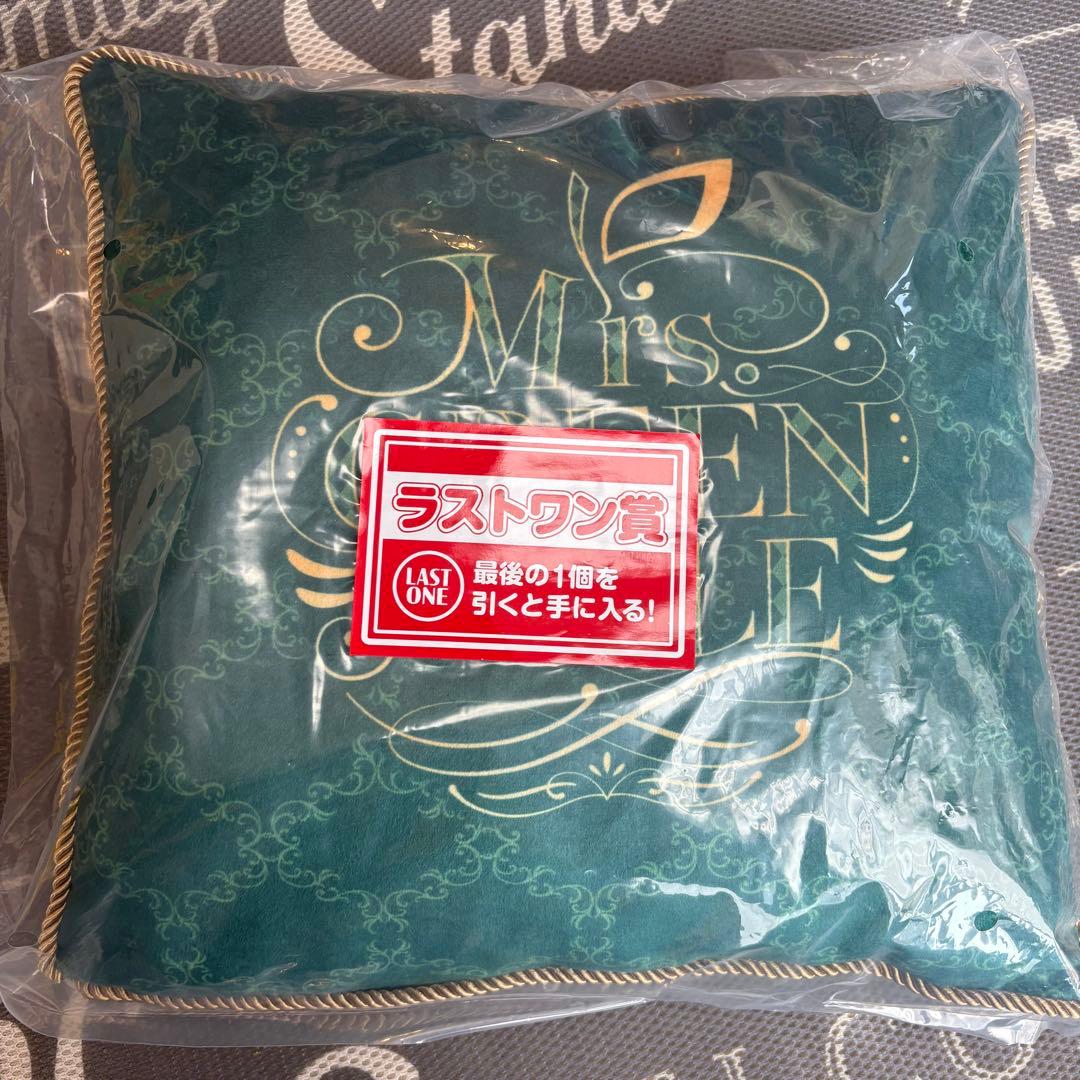 Mrs. GREEN APPLE 10周年記念クッション