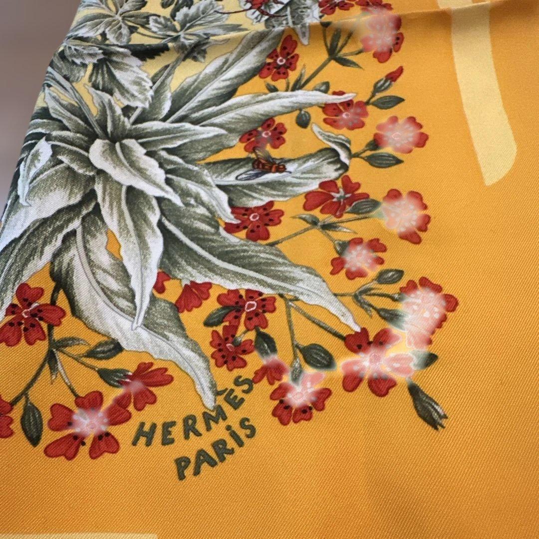 美品　HERMES 花柄 スカーフ