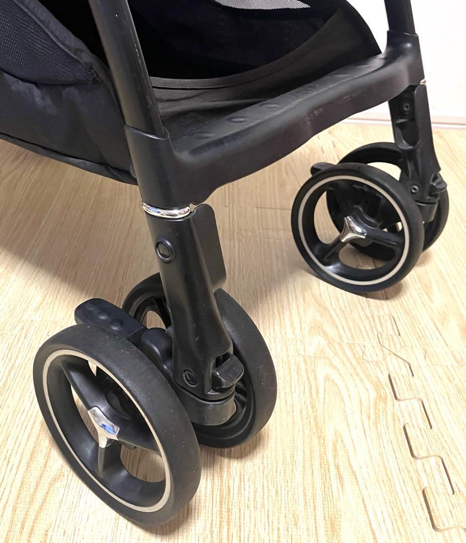 ✨1200台限定モデル✨Aprica ラクーナビッテクッション ブラック 黒